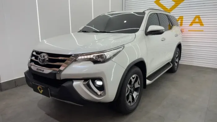 Toyota Hilux SW4 SRX Diamo. 4X4 2.8 TB DIE AUT 2019