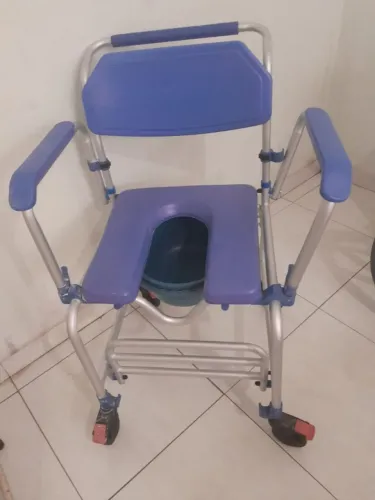 Cadeira de banho Procirurgica