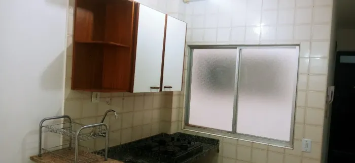 A341 - Apartamento tipo quarto e sala no centro turístico da cidade