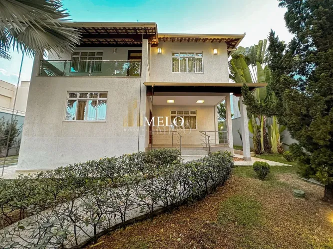 Belíssima Casa à Venda no Bandeirantes por R$5.500.000