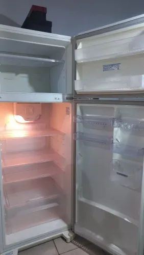 Geladeira Electrolux funcionando perfeitamente  