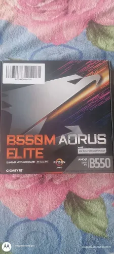 PLACA MÃE GIGABYTE AORUS B550M COM A CAIXA