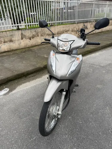 Honda Biz 110i 2024