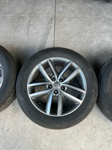 Aro 16 originais Golf Sportline com Pneu