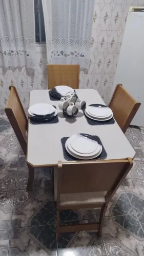 Mesa 4 cadeiras mdf