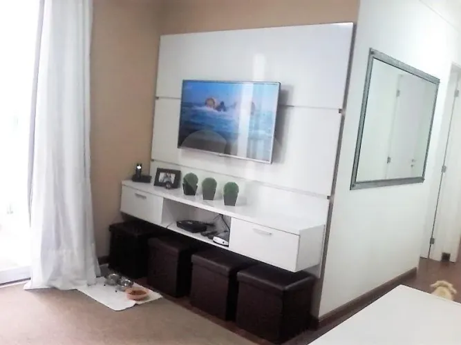 Apartamento finamente decorado - 2 dormitórios (1 suíte) - 01 vaga - varanda gourmet - Lin