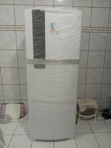 Vendo geladeira Brastemp 463 litros nova com nota fiscal comprada em 26/04/2026