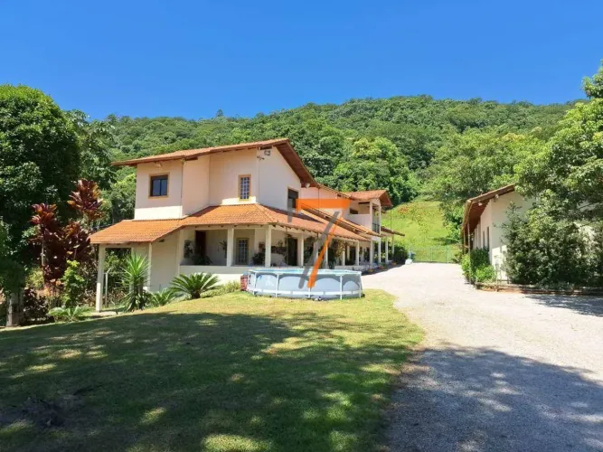Sítio com 3 dormitórios à venda, 60500 m² por R$ 5.320.000,00 - Beira Rio - Biguaçu/SC