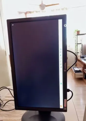 Monitor na caixa novo 19 polegadas entrada HDMI/VGA