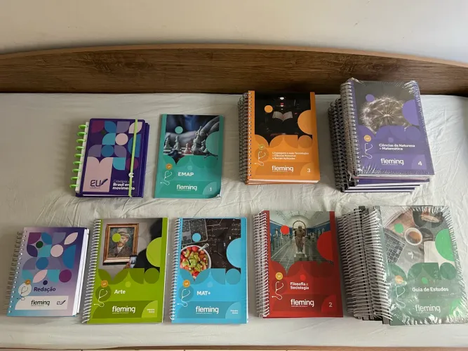 MATERIAL COMPLETO PRÉ-VESTIBULAR NUNCA USADO