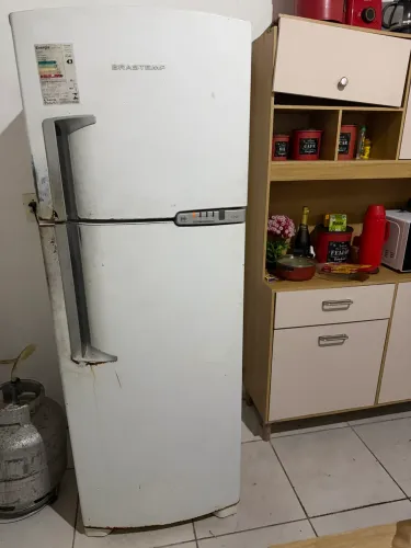 Geladeira seminova Brastemp