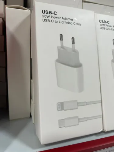 Carregador para iPhone com Fonte 20W e Cabo Tipo C Lightning