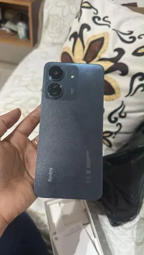 Vendo redmi 13c,128 gigas e 4 de RAM.