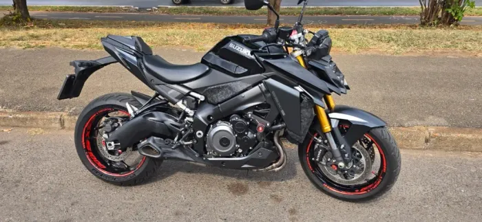Suzuki GSX-S 1000 - 15.000km - Extremamente Nova - Com Garantia