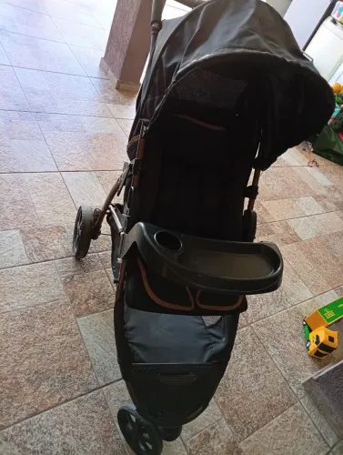 Carrinho de bebê Galzerano 250,00