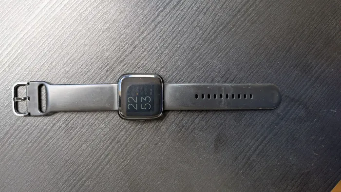 Smartwatch Fitbit Versa 1 - Monitor de Saúde e Sono (Original)