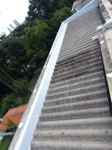 Serviços de calha e vedação . Calha nova e manutenção em calhas velha 