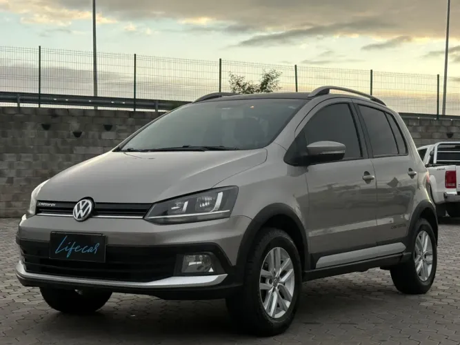 Volkswagen Crossfox 1.6 T. Flex 16V 5P 2015