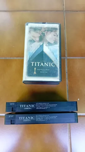 Titanic em Vhs legendado