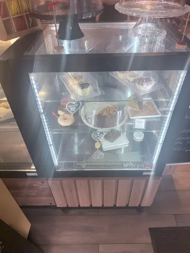 OPORTUNIDADE ÚNICA - BALCÃO REFRIGERADO OMEGA PRETO 220V (QUASE ZERO!) 