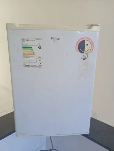 Frigobar semi-novo 127v