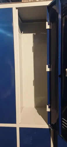 Armário em aço 8 portas grandes