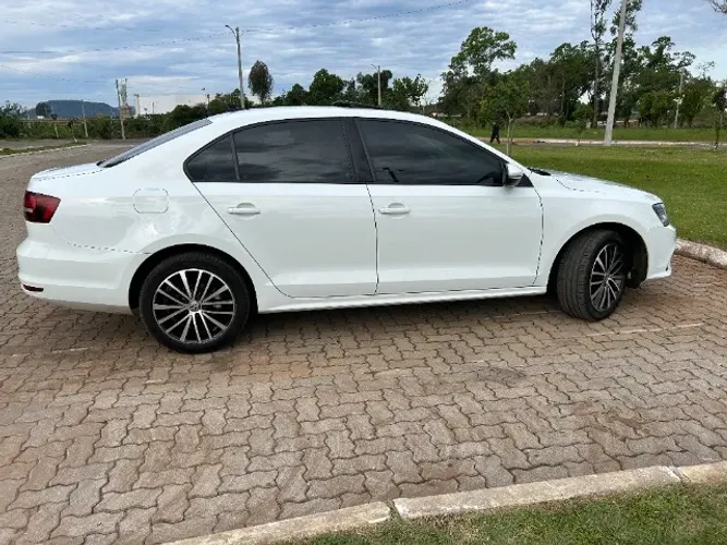 Volkswagen Jetta Comfortline 1.4 TSI 16V 4P Aut. 2017