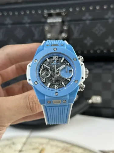 Relógio Hublot Big Bang Unico em cerâmica azul celeste, 42 Milímetros