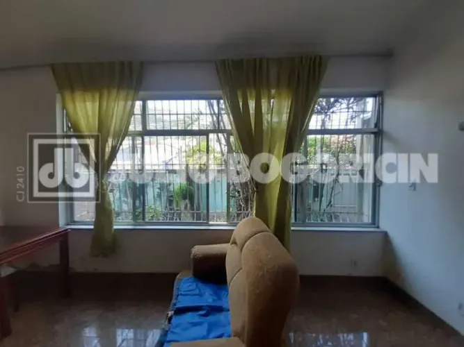 Casa de rua - / Residencial / Vital Brasil
