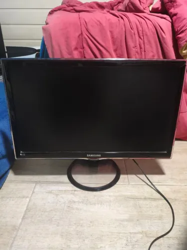 TV Samsung 24" LED com HDMI - Excelente estado