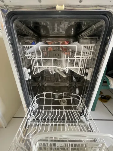 Lava-Louças Electrolux Blue Touch LE09B - 9 Serviços - Estado de Nova!