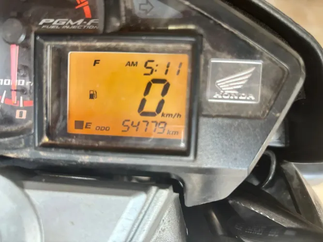 Vendo cb 300 2015