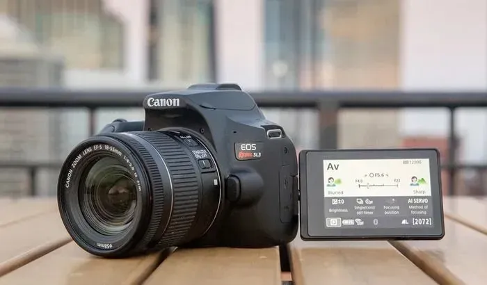 Câmera Canon SL3