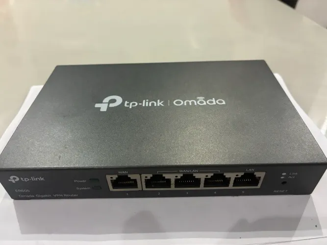 Vendo TP-Link Omada ER605 Gigabit VPN Router