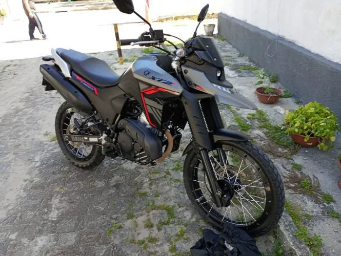 Yamaha XTZ 250 Lander Connected 2025