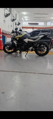 Aceito troca por moto mais chave na chave não tem nada pra fazer nela  a moto ta top 