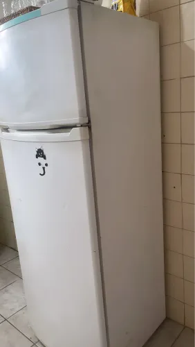 Vendo geladeira consul 