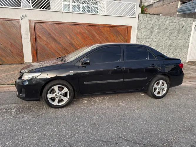 Toyota Corolla GLI 1.8 Flex 16V Aut. 2012