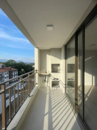 Apartamento com 2 quartos para alugar por R$ 2400.00, 70.11 m2 - SAO LUIS - JARAGUA DO SUL