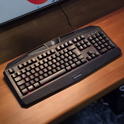 Teclado Membrana USB Gamer Hoopson LED 7 Cores TPC-044