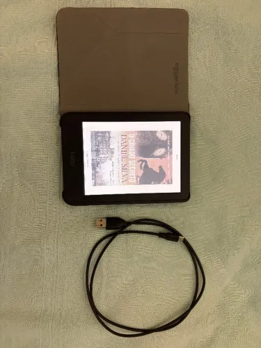  Kobo Clara Colour -  é um leitor de livros digitais, com tela colorida. (usado). 