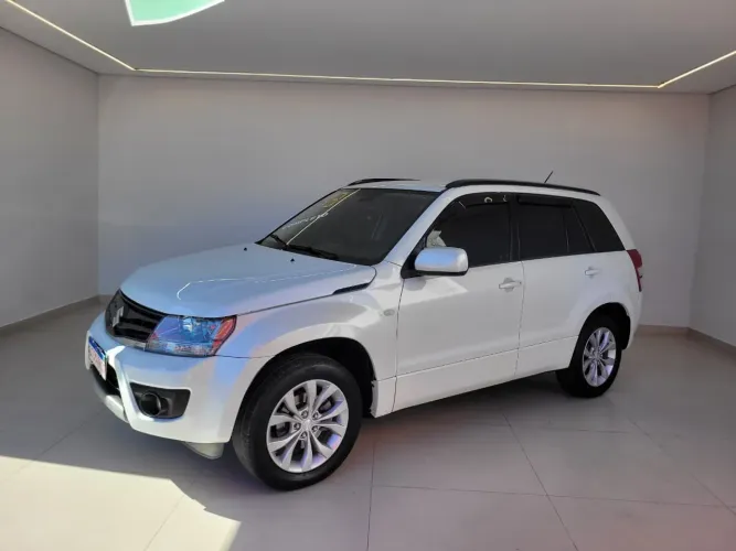 Suzuki Grand Vitara 2.0 16V 4x2/4x4 5P Mec. 2013