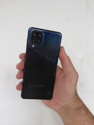 M32 128/6GB (VENDO OU TROCO)