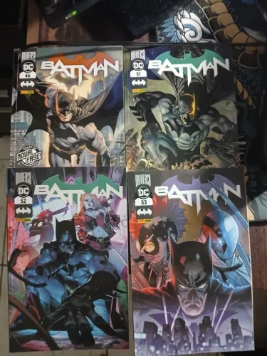 Quadrinhos do batman + outros de brinde