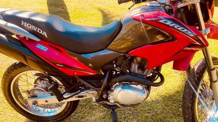 NXR Bros 150 - Excelente estado