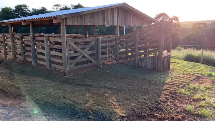 Chácara 4 Alqueires, Rico em Água com Rio, Cachoeira e Tanques de Peixe, 4 Estufas, Mangue