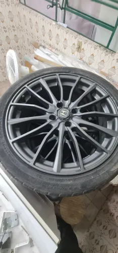 Roda liga leve aro 17. 4 furos Honda