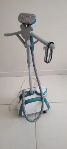 Excelente Passadeira a Vapor Eletrolux