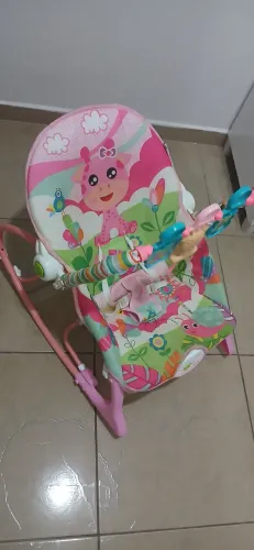 Cadeirinha de descanso menina