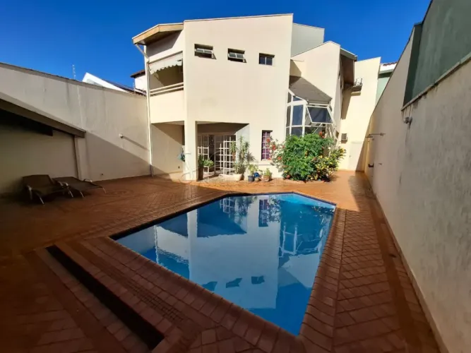 Casa de 207m² com 03 suítes para locação e venda - Vila Ana Maria